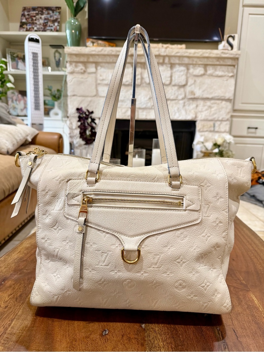 🅰️uth Louis Vuitton Lumineuse PM